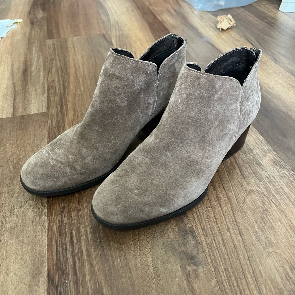 Born suede booted. Size 7